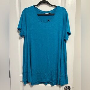 Avenue top, size 18